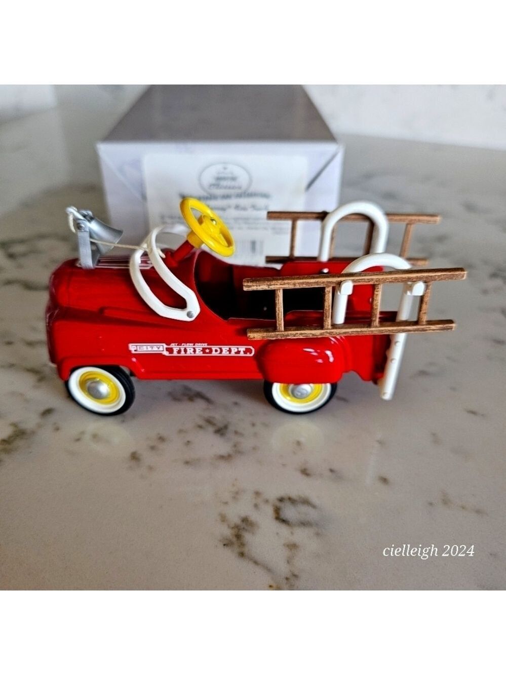 Hallmark Mini Kiddie Car Classics - 1955 Murray Fire Truck